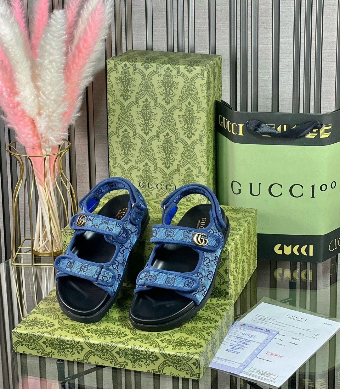 шлепанцы fendi,тапочки фенди,тапочки fendi,шлепки фенди,
