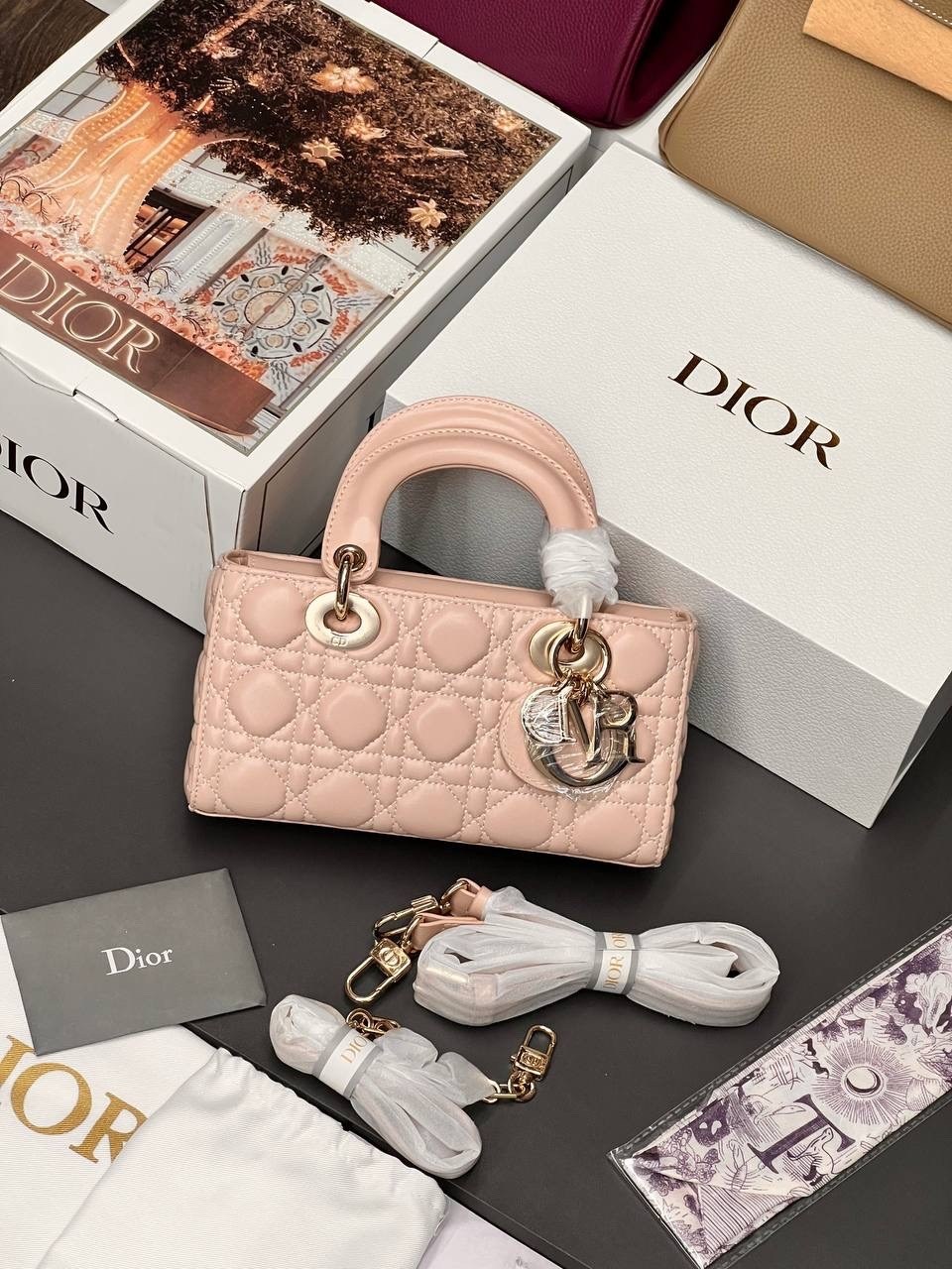 christian dior женская сумка леди dior средний дамская сумка,сумка dior lady dior my abcdior,dior сумка,сумка dior женская,сумка dior lady