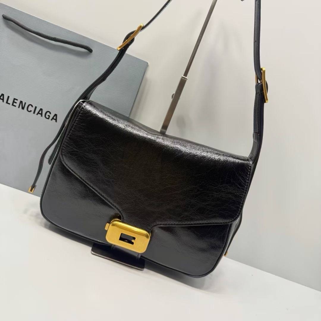 сумка женская balenciaga,сумки balenciaga,balenciaga сумка на плечо,balenciaga balenciaga,баленсиага сумка