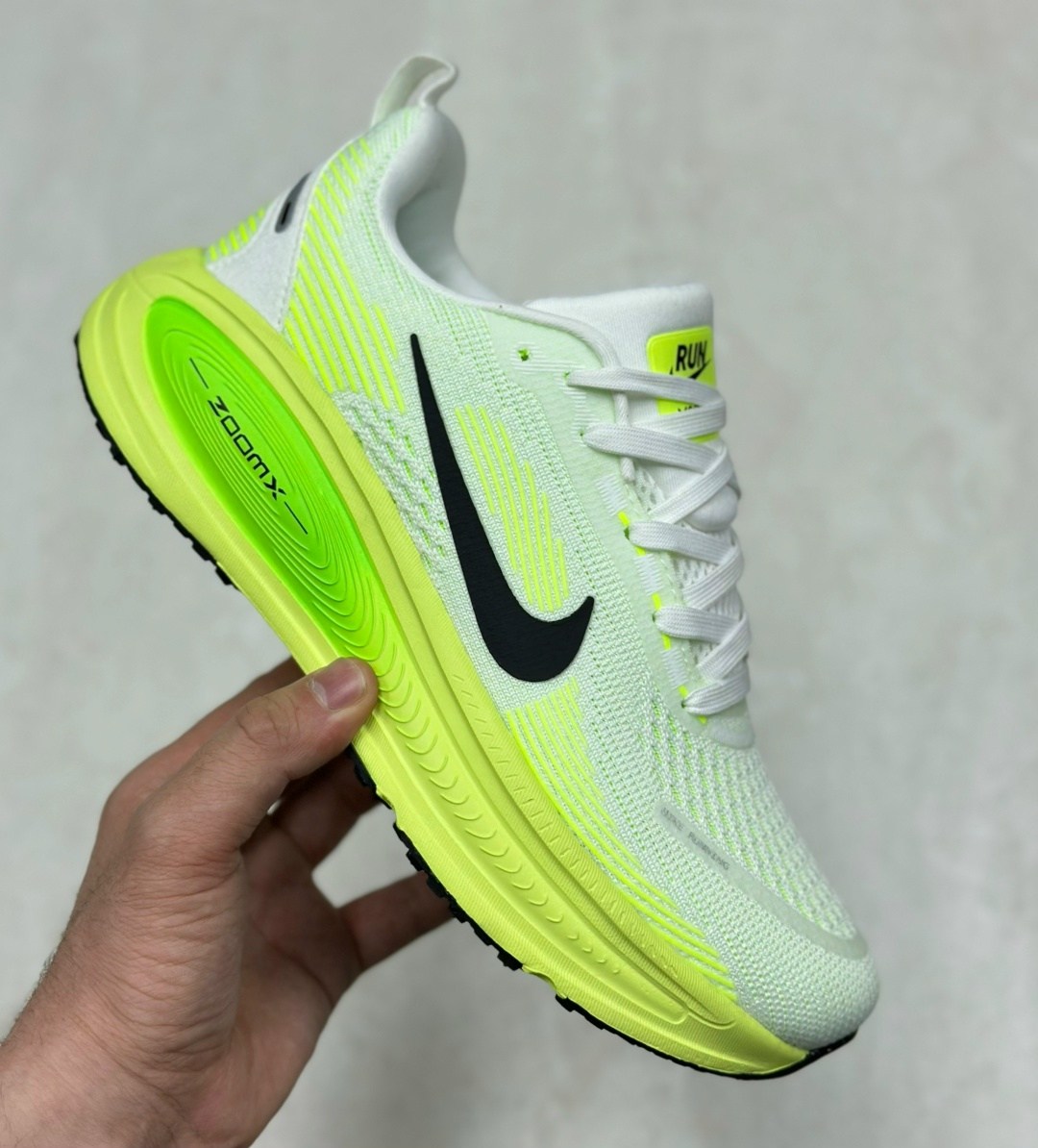 кроссовки nike,кроссовки мужские nike,кроссовки мужские женские,повседневные кроссовки,кроссовки nike vomero