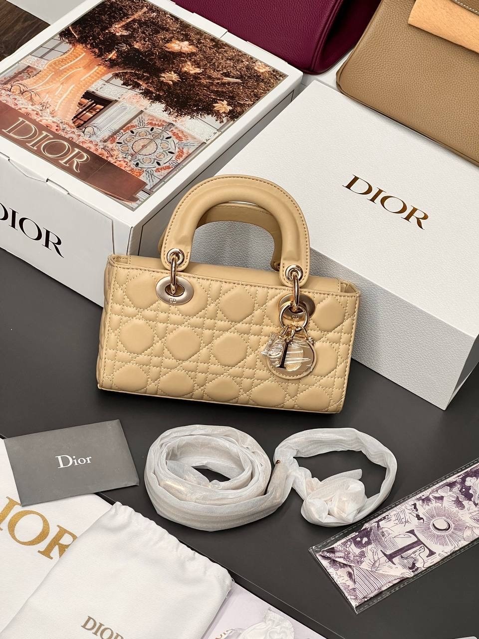 christian dior женская сумка леди dior средний дамская сумка,сумка dior lady dior my abcdior,dior сумка,сумка dior женская,сумка dior lady