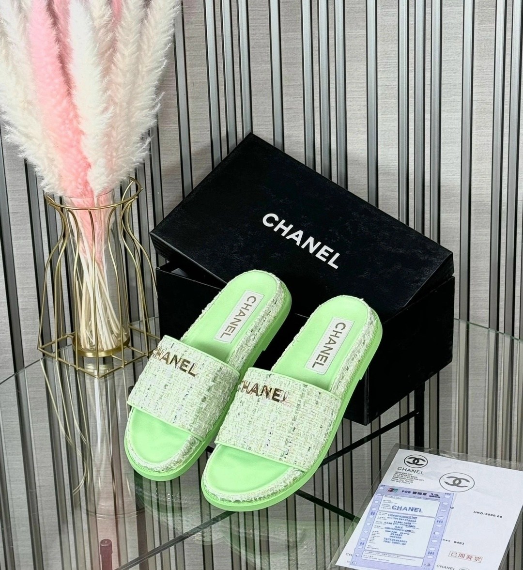 шлепанцы chanel,тапочки chanel женские,тапочки chanel,chanel тапочки домашние открытые,тапочки для женщин в стиле chanel