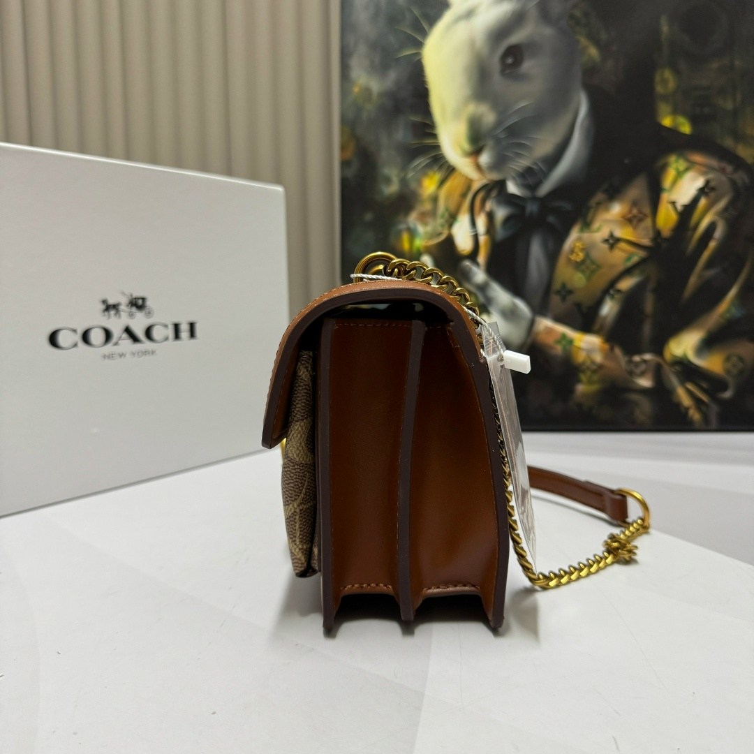 сумка coach,женская сумка coach,coach сумка на плечо,сумка,сумка на плечо багет coach