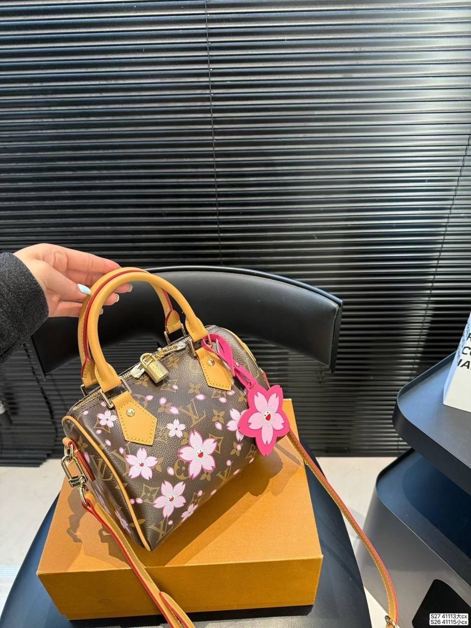 сумка louis vuitton,louis vuitton сумка на плечо,louis vuitton женская сумка,модная сумка,стильные сумочки