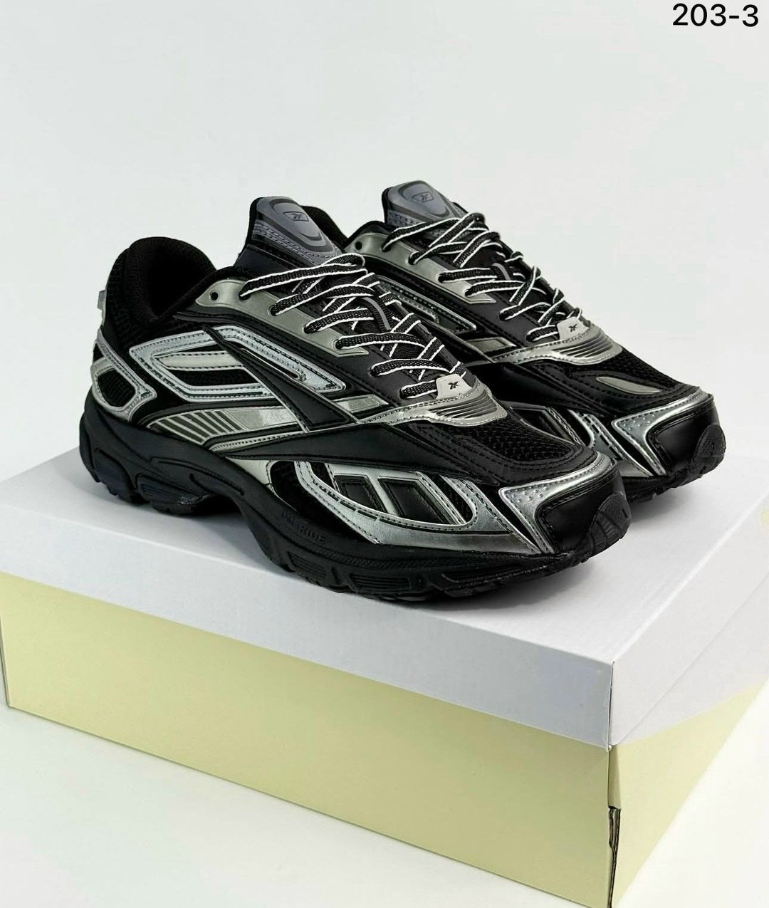 reebok premier road ultra,кроссовки reebok premier,кроссовки reebok,кроссовки,кроссовки balenciaga runner sneakers черный