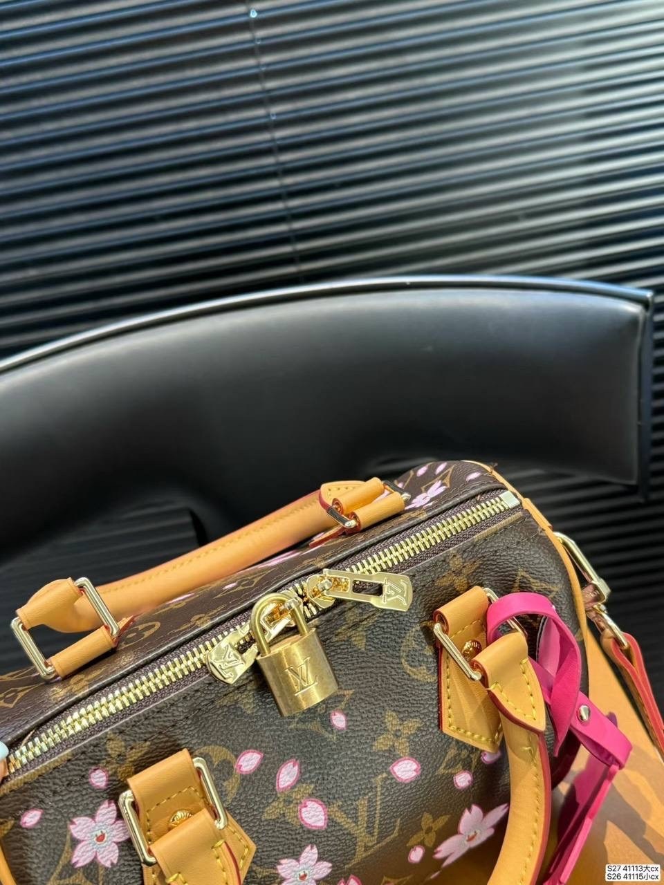 сумка louis vuitton,louis vuitton сумка на плечо,louis vuitton женская сумка,модная сумка,стильные сумочки