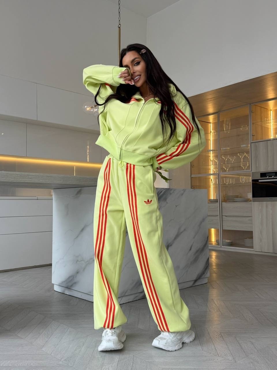 спортивный костюм женский adidas,женский спортивный костюм,костюм спортивный,женский костюм,спортивный костюм для женщин