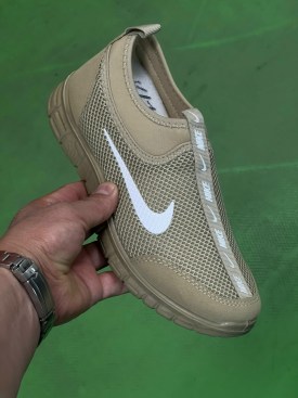 Кроссовки
