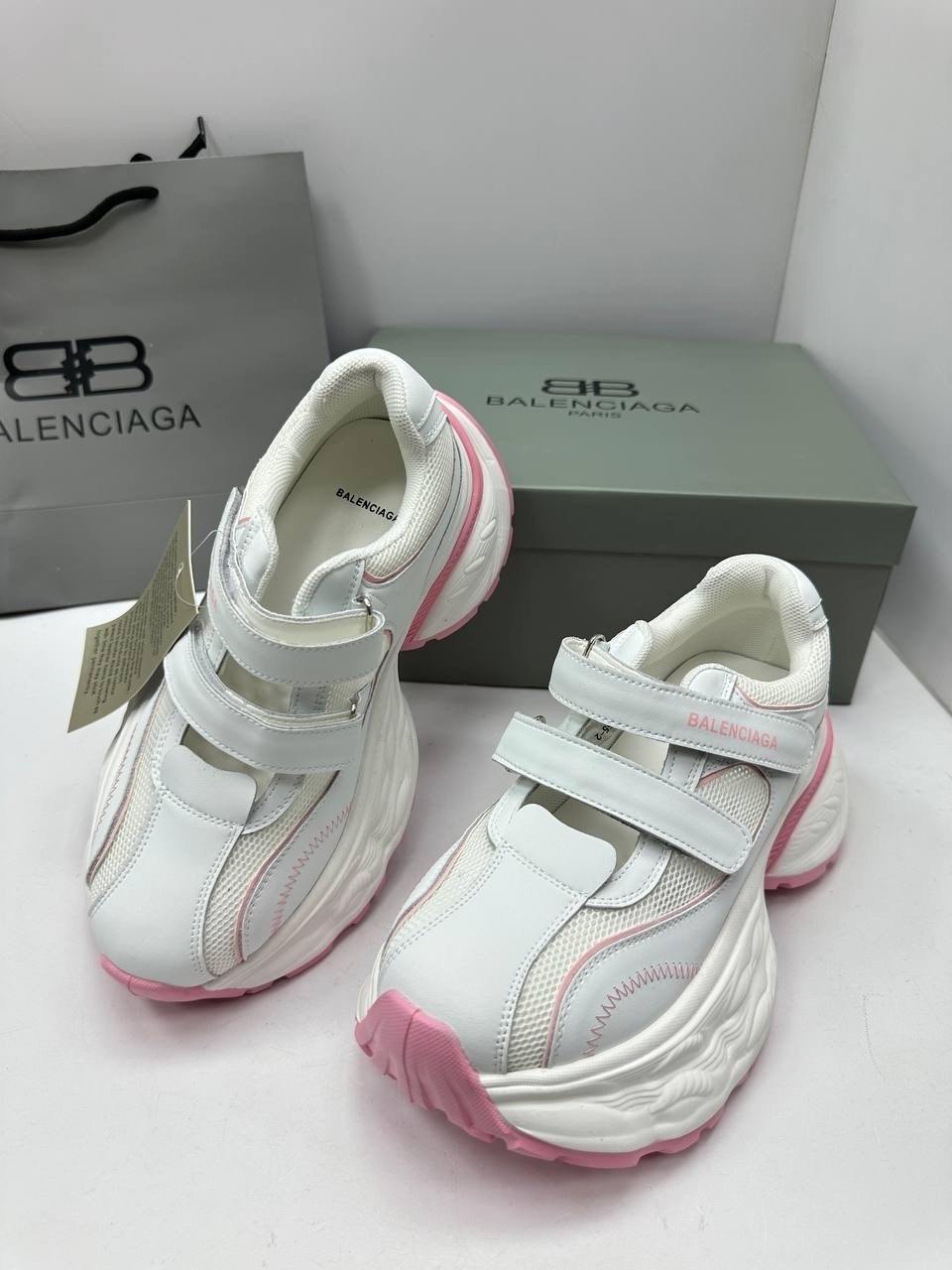 кроссовки balenciaga,кроссовки женские balenciaga,кроссовки,сандалии balenciaga,