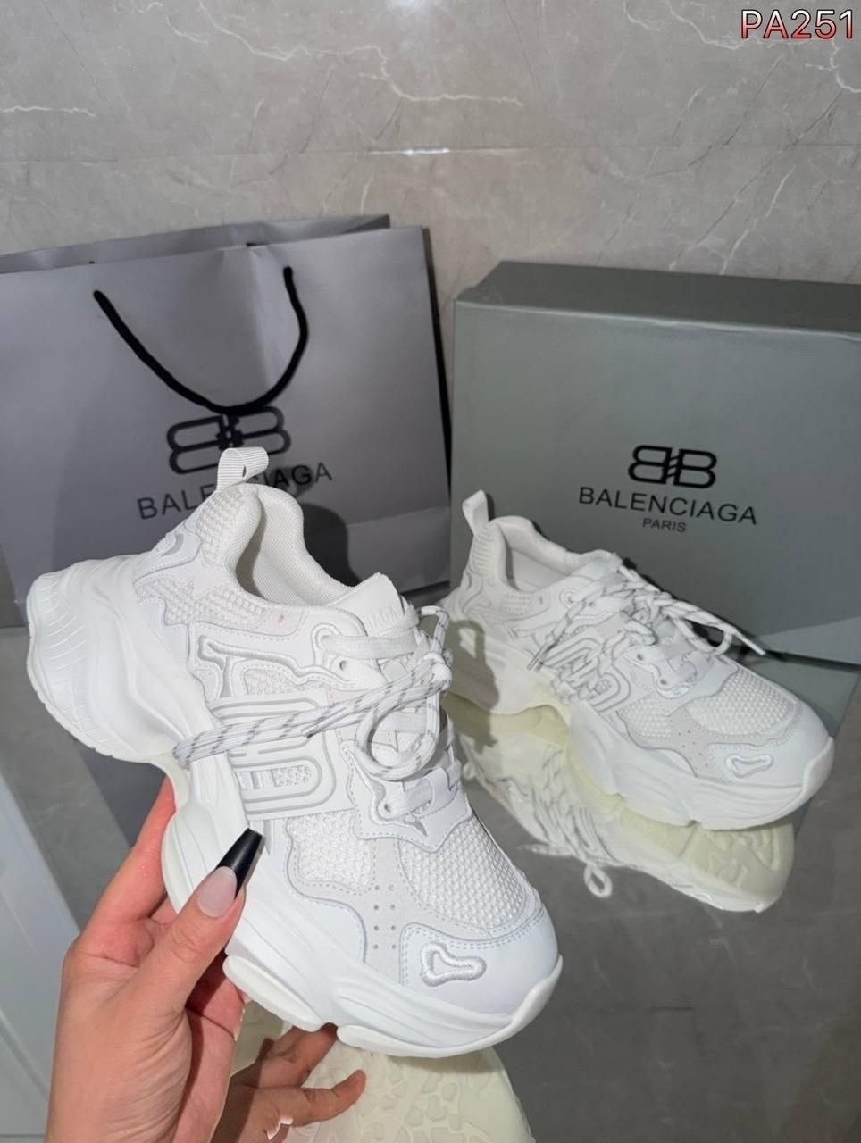 кроссовки женские balenciaga,кроссовки balenciaga,кроссовки balenciaga triple s,balenciaga triple s,balenciaga triple