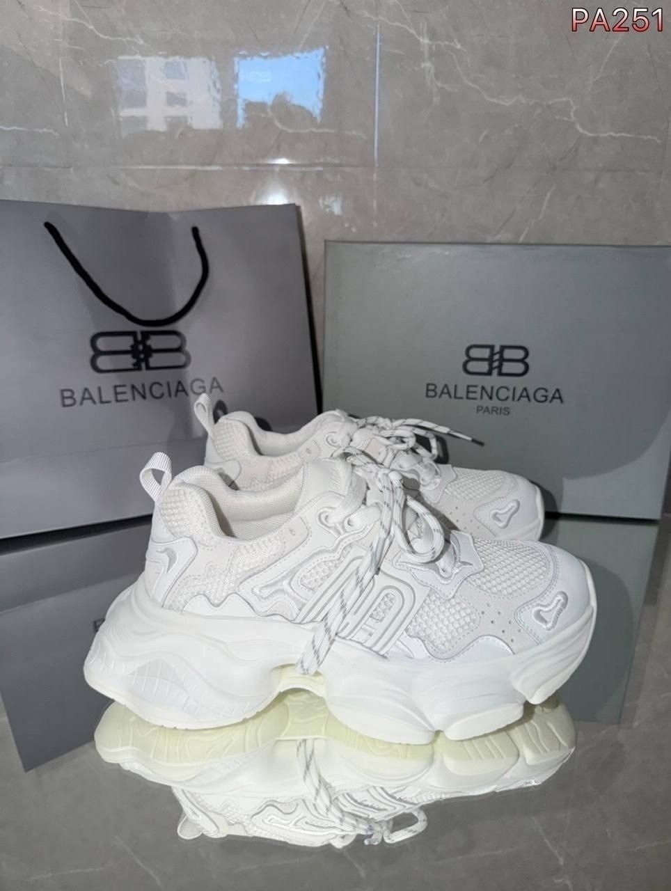 женские кроссовки balenciaga,кроссовки balenciaga,кроссовки balenciaga triple s clear sole,кроссовки баленсиага розовые,кроссовки balenciaga triple s
