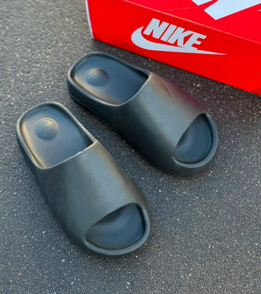 adidas yeezy slide,adidas yeezy slide onyx,сланцы yeezy slide,шлепанцы adidas yeezy slide,шлепанцы мужские
