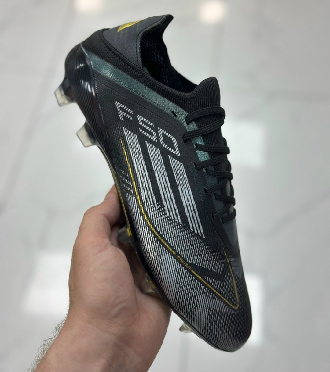 бутсы adidas,футбольная бутса,футбольные бутсы adidas,бутсы адидас,футбольные кроссовки
