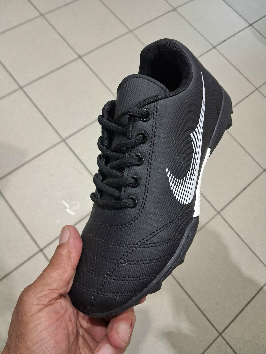 футбольные сороконожки,сороконожка для футбола,nike сороконожки,футбольная ,бутсы сороконожки