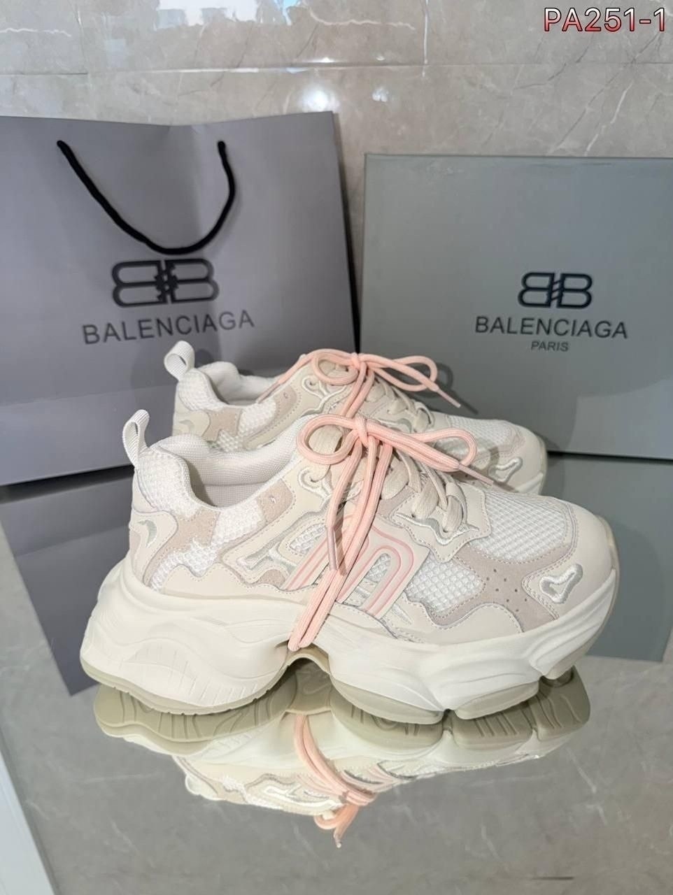женские кроссовки balenciaga,кроссовки balenciaga,кроссовки balenciaga triple s clear sole,кроссовки баленсиага розовые,кроссовки balenciaga triple s