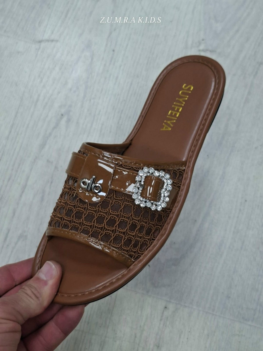 шлепанцы женские,шлёпанцы miu miu,шлепки женские,,шлепанцы модные