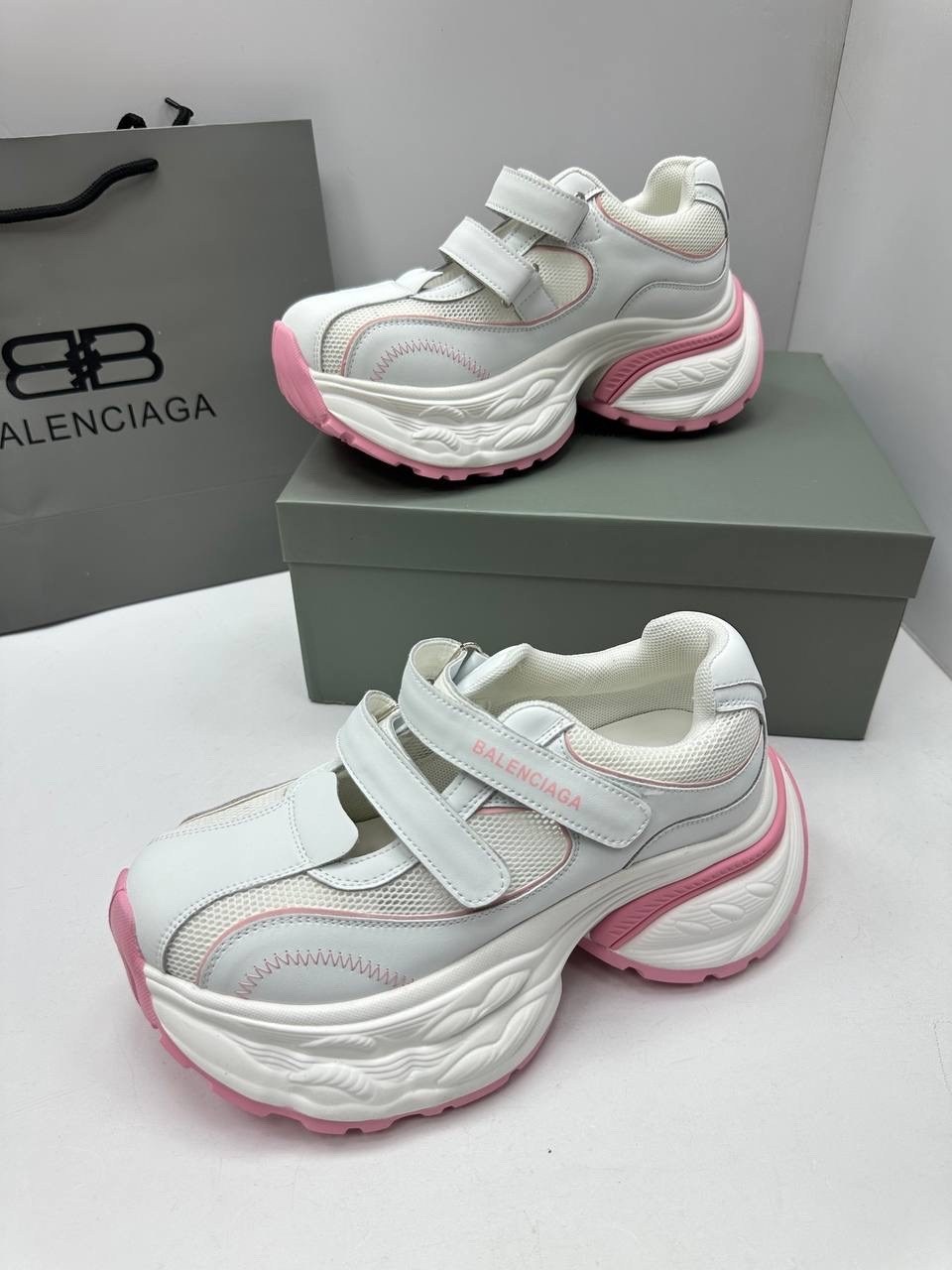 кроссовки balenciaga,кроссовки женские balenciaga,кроссовки,сандалии balenciaga,