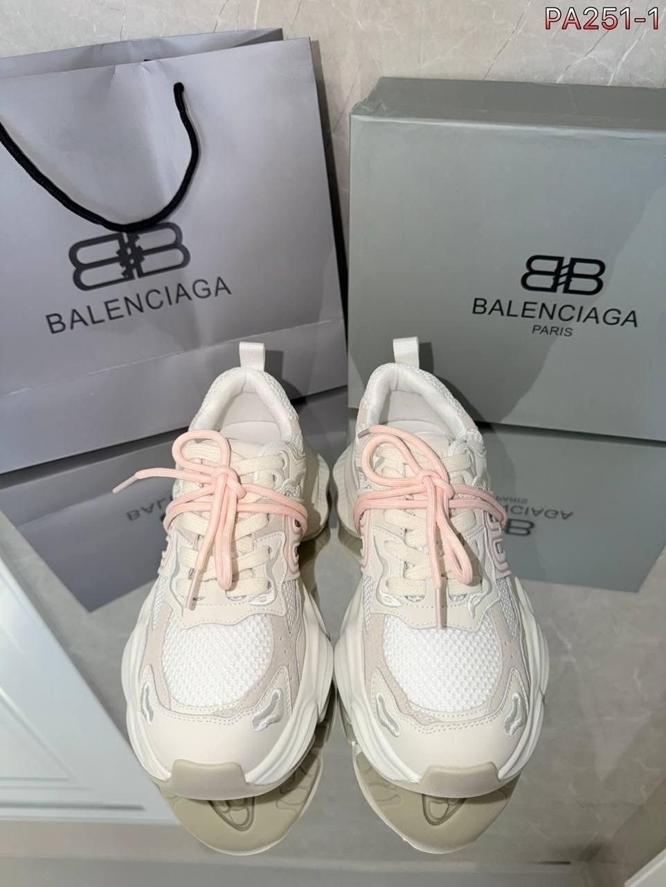 кроссовки женские balenciaga,кроссовки balenciaga,кроссовки balenciaga triple s,balenciaga triple s,balenciaga triple