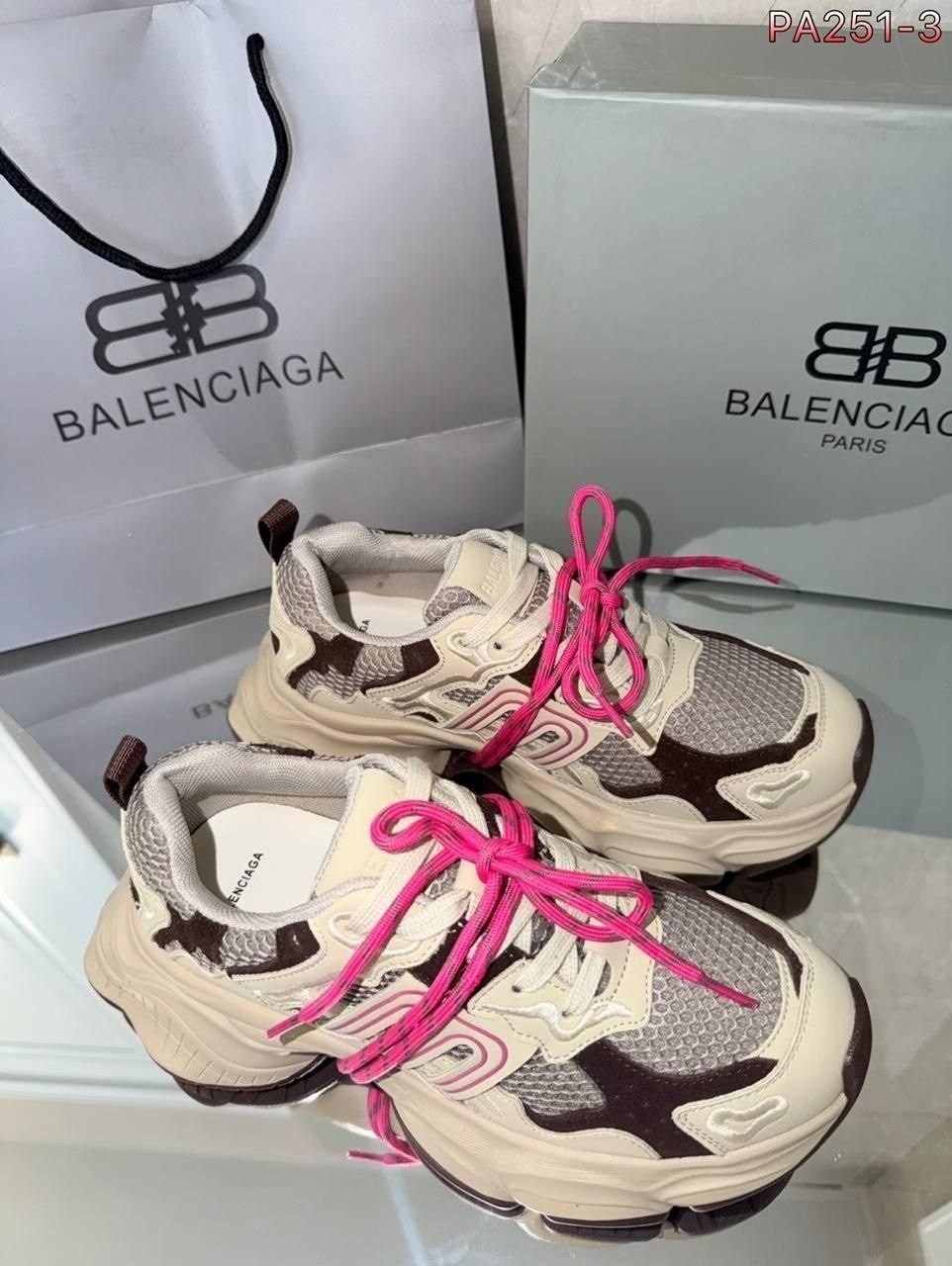 женские кроссовки balenciaga,кроссовки balenciaga,кроссовки balenciaga triple s clear sole,кроссовки баленсиага розовые,кроссовки balenciaga triple s