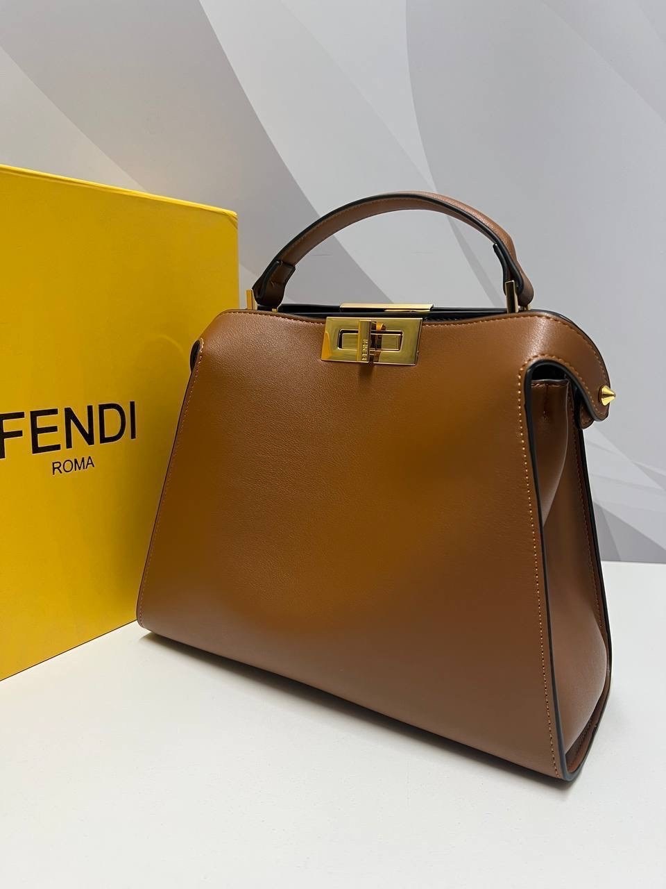 fendi сумка,сумка фенди,женская сумка fendi,сумка fendi peekaboo,сумка фенди оригинал