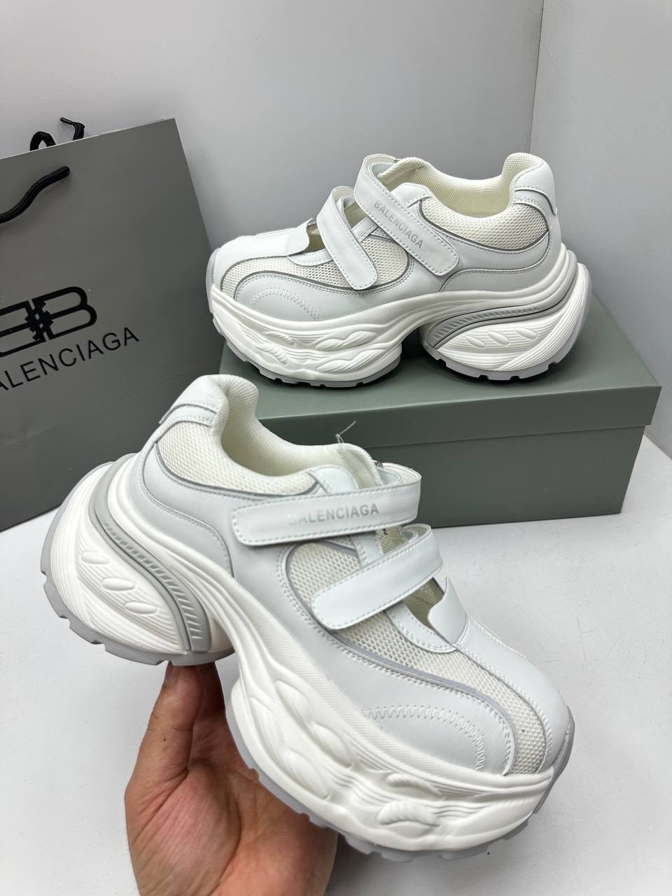 кроссовки balenciaga,кроссовки женские balenciaga,кроссовки,сандалии balenciaga,