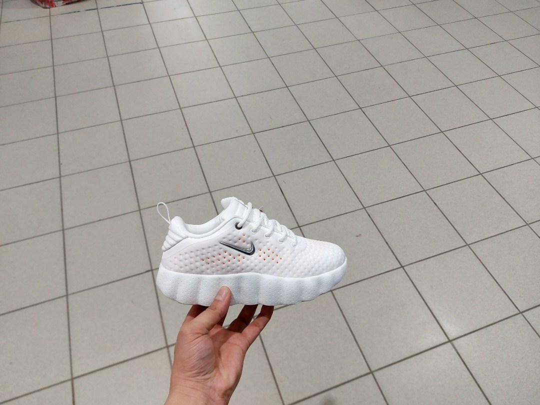 кроссовки,кроссовки nike,повседневные кроссовки,кроссовки текстильные белые,кроссовки изики женские