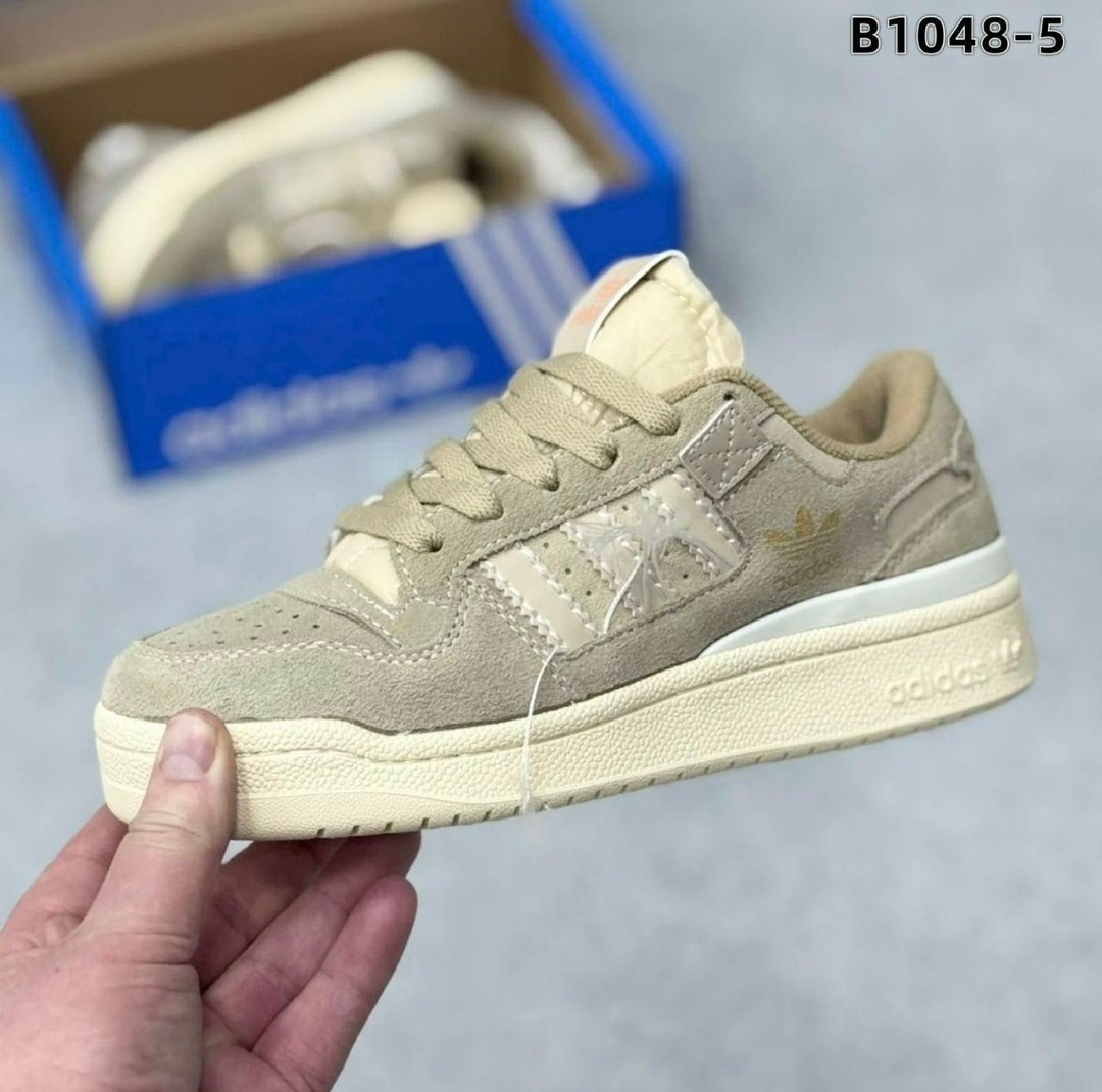 кроссовки женские adidas,кроссовки adidas,кроссовки замшевые бежевые,кроссовки ,кроссовки замш