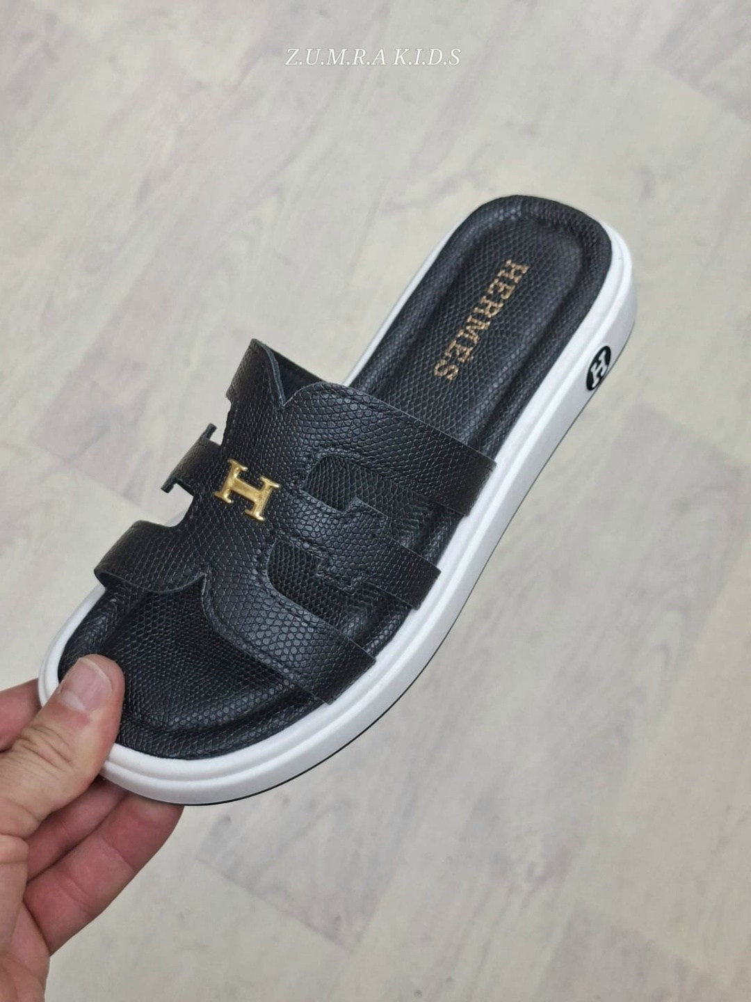 шлепки hermes женские,женские кожаные шлепки hermes oran коричневые,шлепки гермес женские,шлепки хермес оран,шлепанцы эрмес