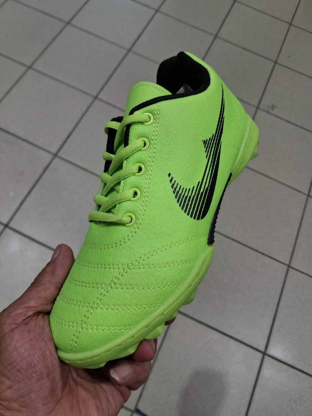футбольные сороконожки,сороконожка для футбола,nike сороконожки,футбольная ,бутсы сороконожки