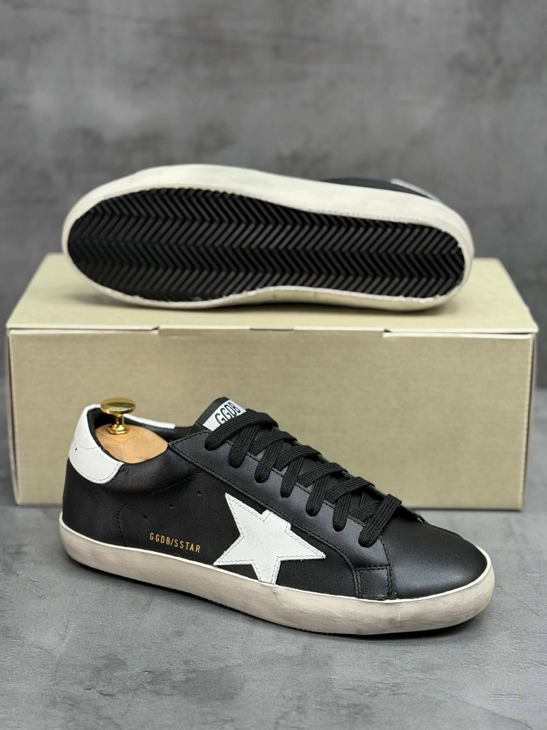 кроссовки golden goose,кроссовки golden goose superstar distressed black silver,кроссовки golden goose super-star со звездой черный,кроссовки golden goose superstar black white,кеды golden goose