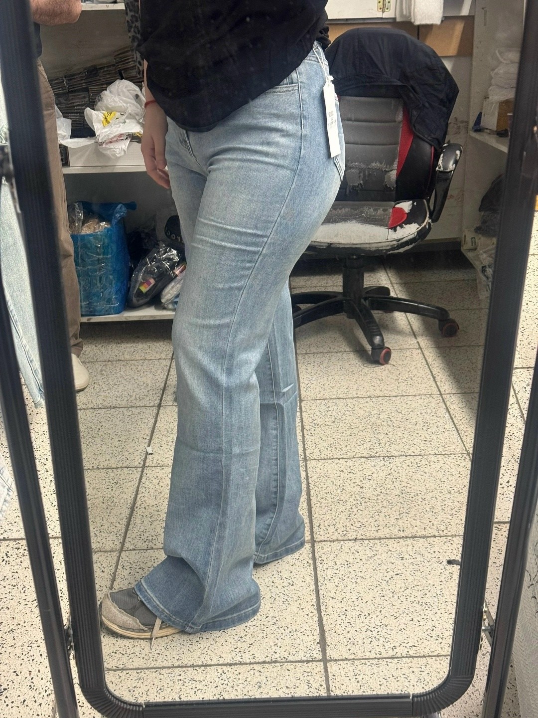 bell bottom jeans,женские джинсы,celebrity pink women's mid rise flare jeans,джинсы sergio falconi женские клеш,женские джинсы клеш