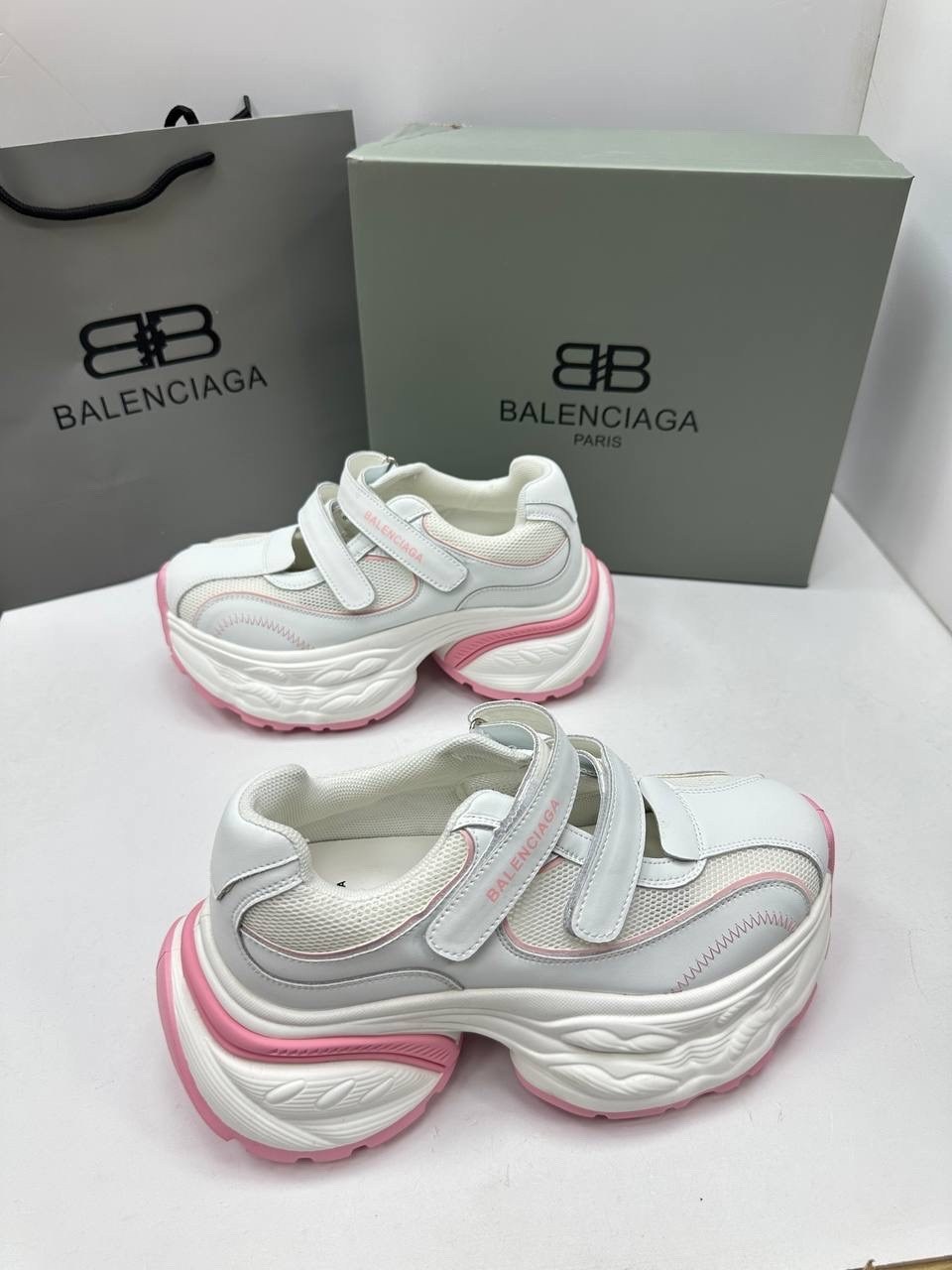 кроссовки balenciaga,кроссовки женские balenciaga,кроссовки,сандалии balenciaga,