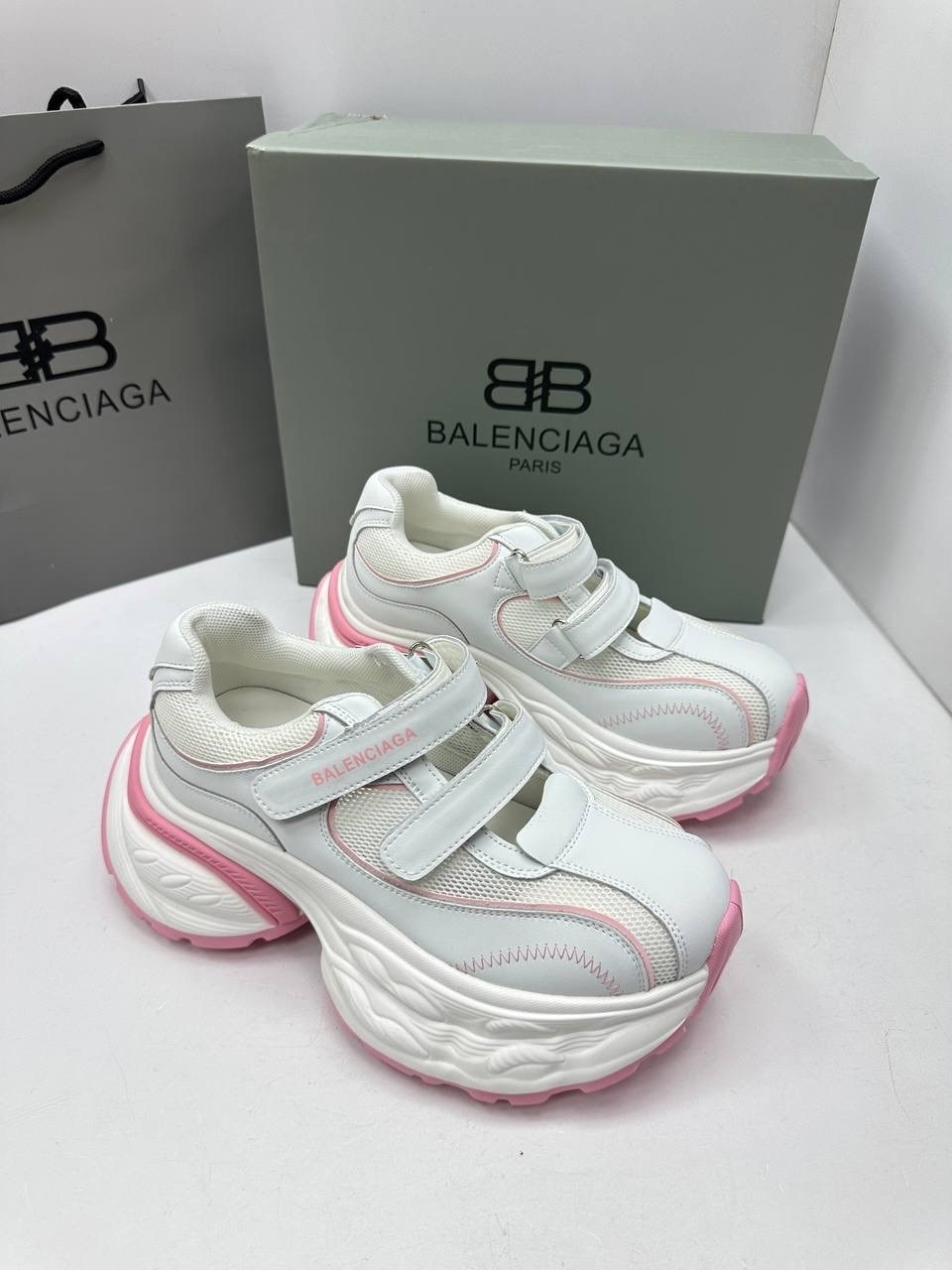 кроссовки balenciaga,кроссовки женские balenciaga,кроссовки,сандалии balenciaga,