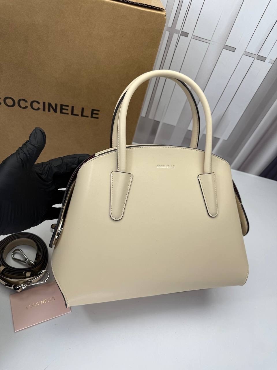 сумки coccinelle,сумка,сумки женская,кожаная сумка coccinelle,классическая сумка