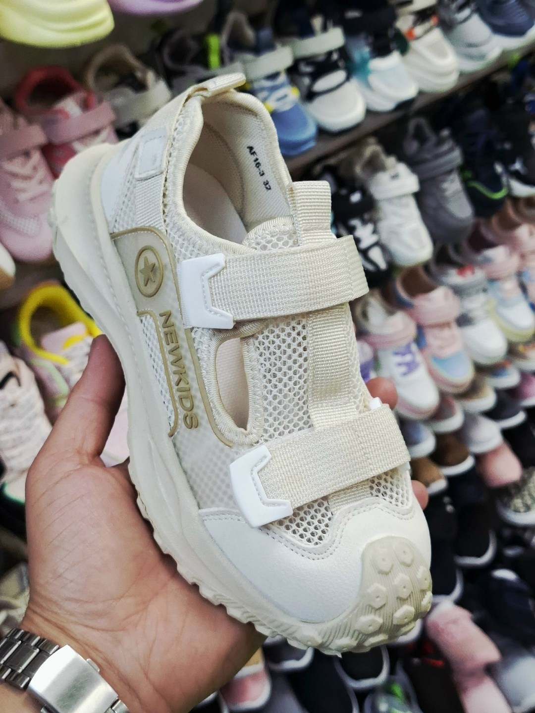 кроссовки,женские кроссовки,спортивные сандалии,детские сандалии,спортивные босоножки