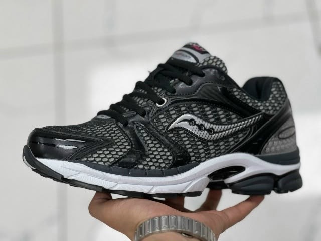 saucony progrid triumph 4,кроссовки saucony progrid triumph 4,кроссовки saucony,saucony triumph,saucony progrid triumph 5