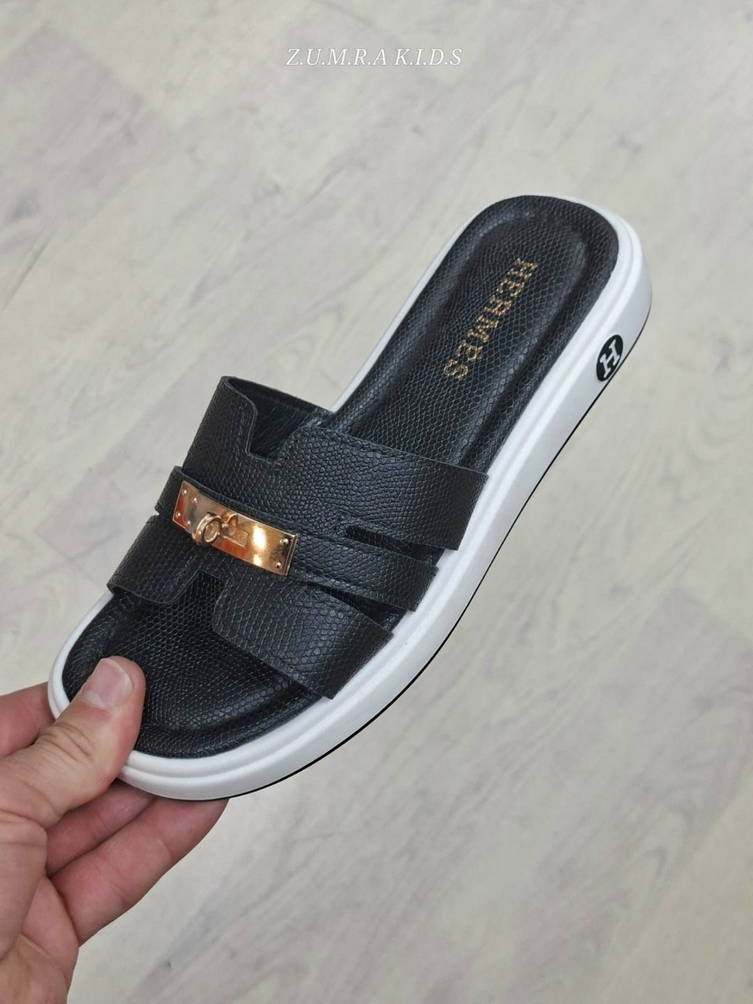 шлепки hermes женские,женские кожаные шлепки hermes oran коричневые,шлепки гермес женские,шлепки хермес оран,шлепанцы эрмес
