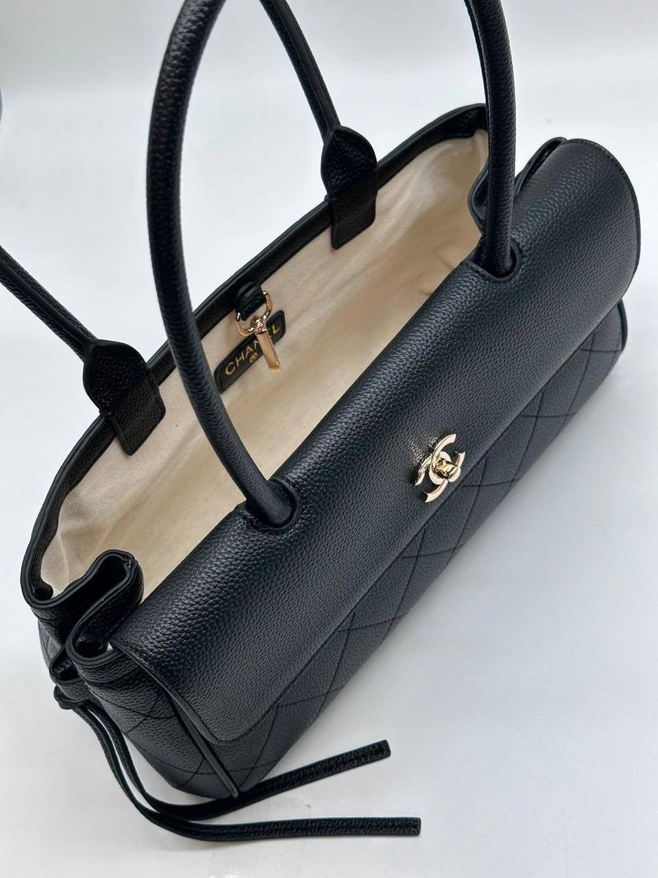 шанель сумка,сумка chanel,сумки chanel coco handle,сумка шанель модная,женские сумки chanel