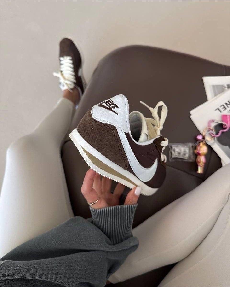 женские кроссовки nike classic cortez lux,nike кроссовки женские classic cortez leather prem,nike classic cortez leather,nike classic cortez,найк кроссовки classic cortez