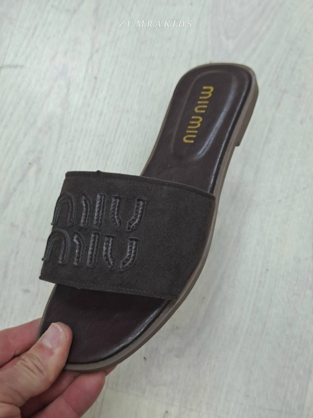 шлепанцы женские,шлёпанцы miu miu,шлепки женские,,шлепанцы модные