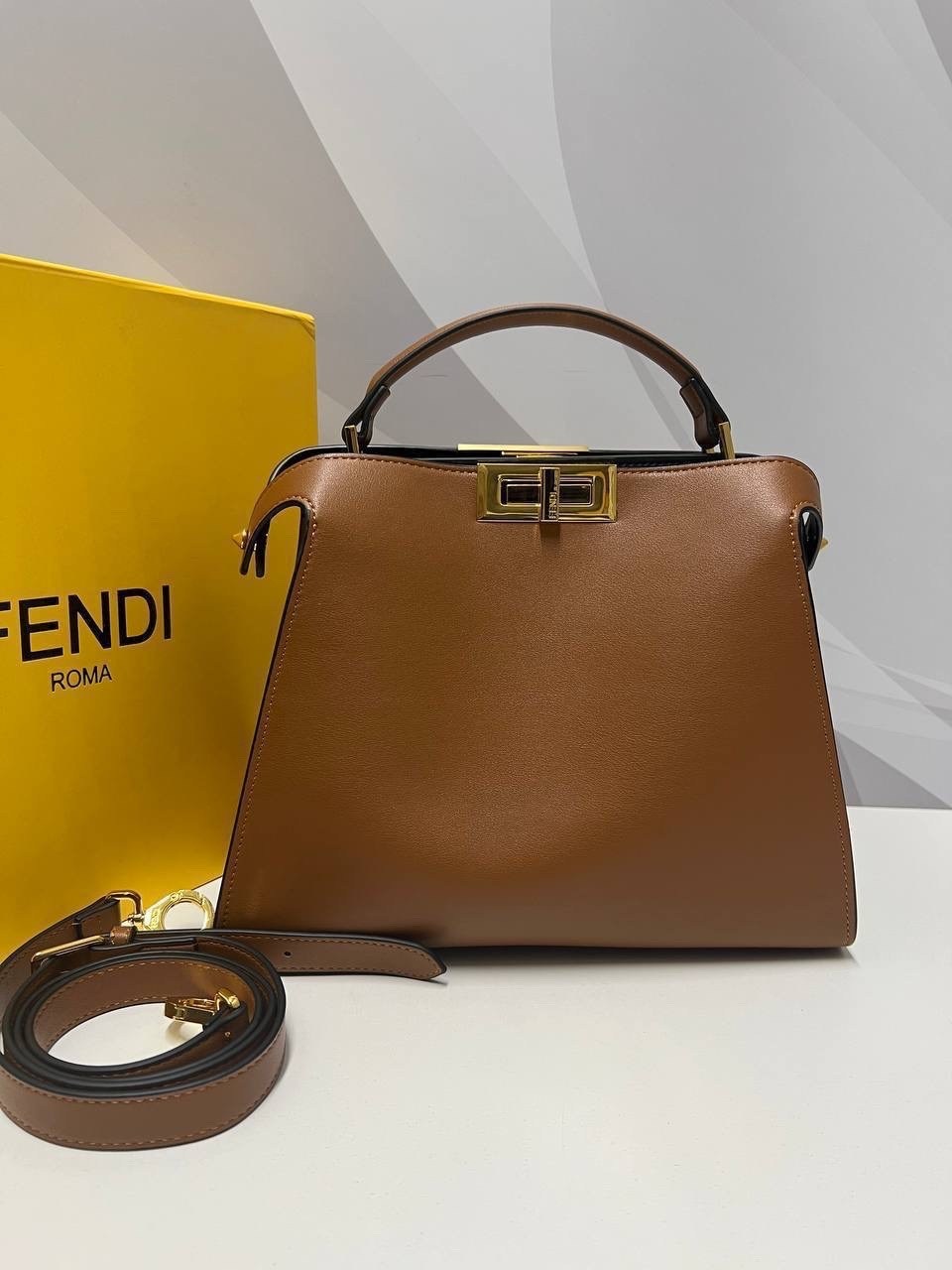 fendi сумка,сумка фенди,женская сумка fendi,сумка fendi peekaboo,сумка фенди оригинал