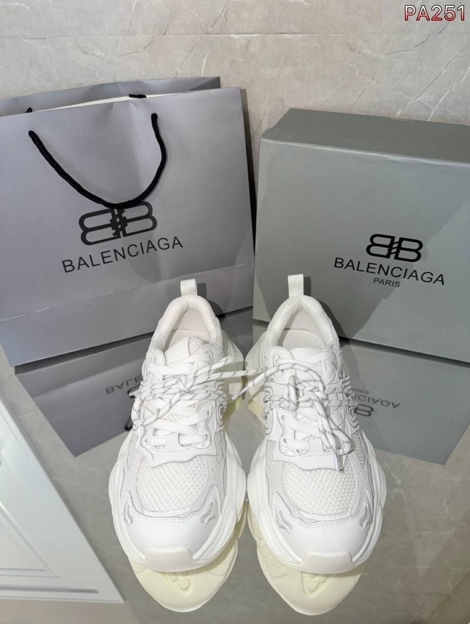 женские кроссовки balenciaga,кроссовки balenciaga,кроссовки balenciaga triple s clear sole,кроссовки баленсиага розовые,кроссовки balenciaga triple s