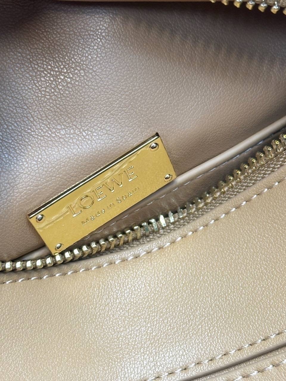 loewe puzzle bag,сумка,loewe сумка на плечо,женская сумка,модная сумка