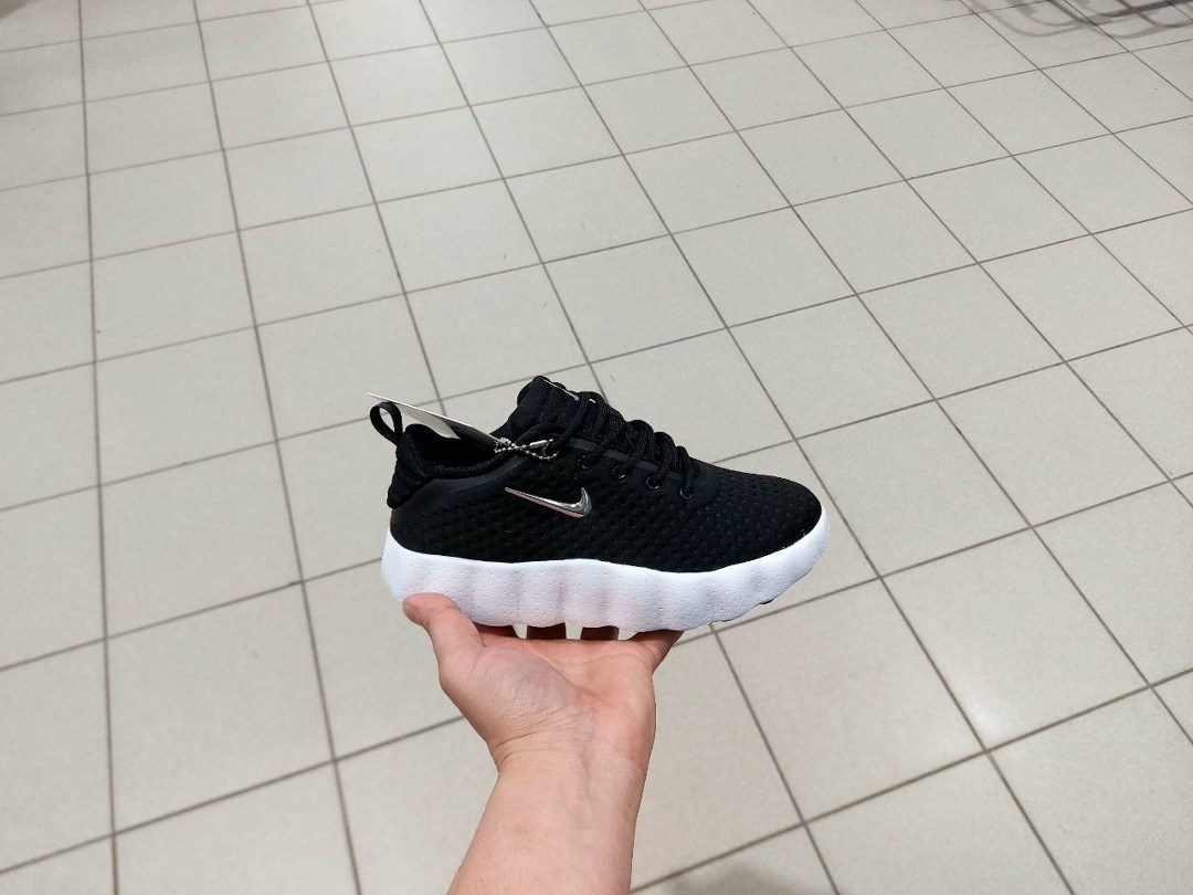 кроссовки,кроссовки nike,повседневные кроссовки,кроссовки текстильные белые,кроссовки изики женские