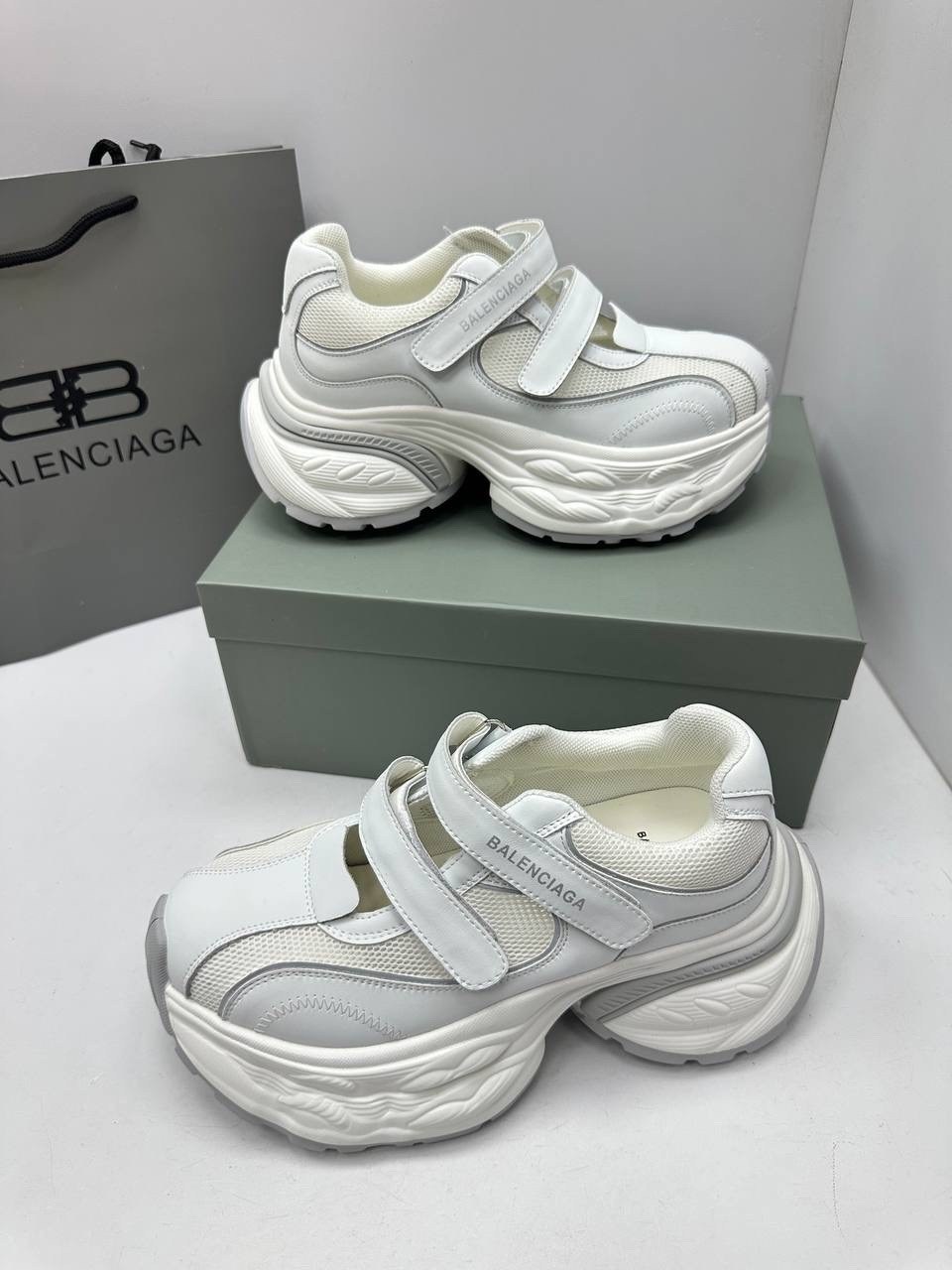 кроссовки balenciaga,кроссовки женские balenciaga,кроссовки,сандалии balenciaga,