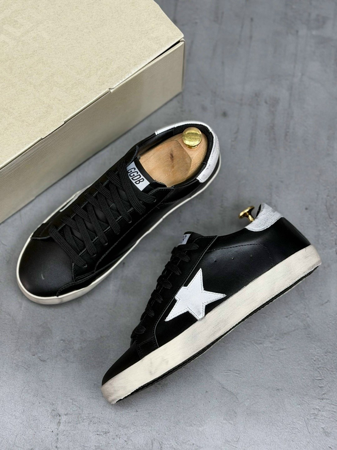 кроссовки golden goose,кроссовки golden goose superstar distressed black silver,кроссовки golden goose super-star со звездой черный,кроссовки golden goose superstar black white,кеды golden goose