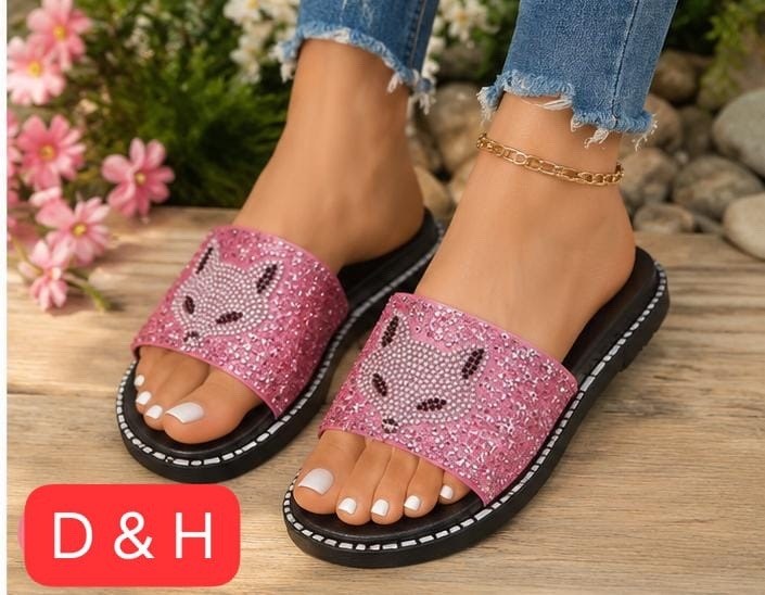 ,шлепанцы женские,тапки модные,шлепанцы модные,шлепки женские