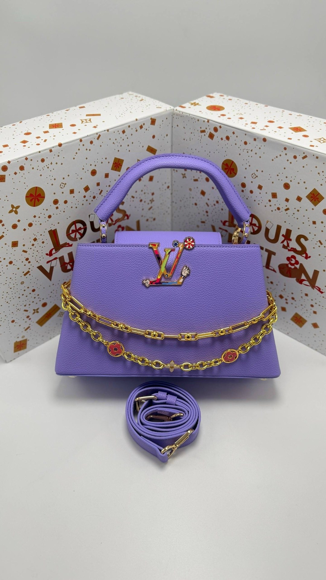 женская сумка louis vuitton,louis vuitton capucines,louis vuitton сумки,сумка луи виттон capucines,сумки луи виттон