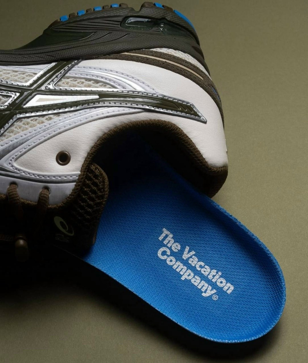 кроссовки asics,asics gel,асикс кроссовки,кроссовки для бега,кроссовки asics gel