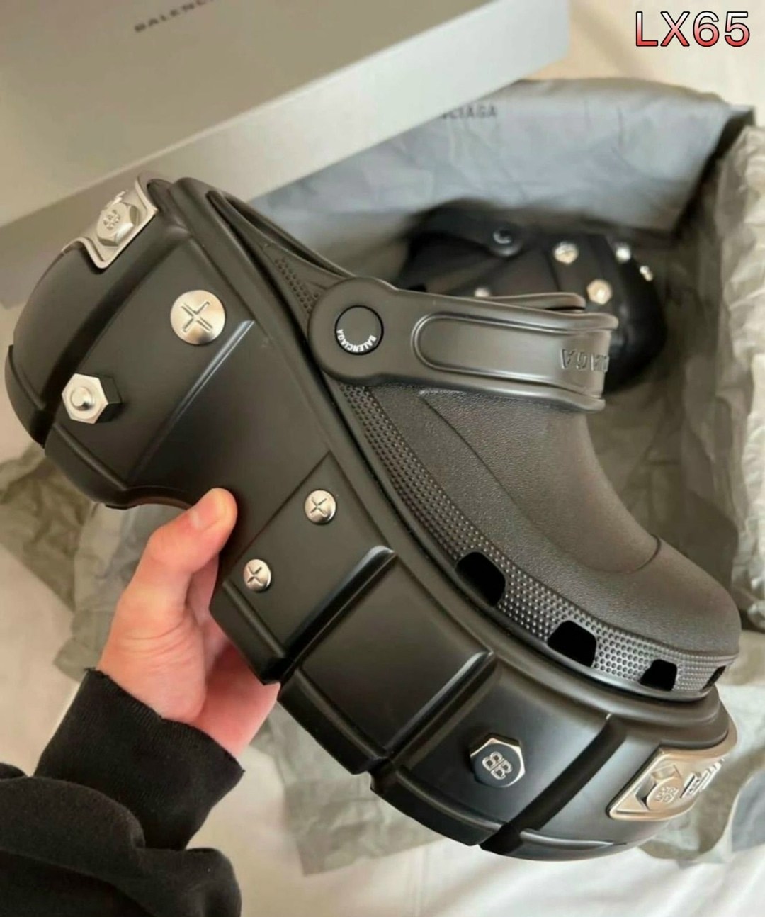 кроксы баленсиага,сабо balenciaga,баленсиага хард крокс,balenciaga x crocs,кроксы под balenciaga